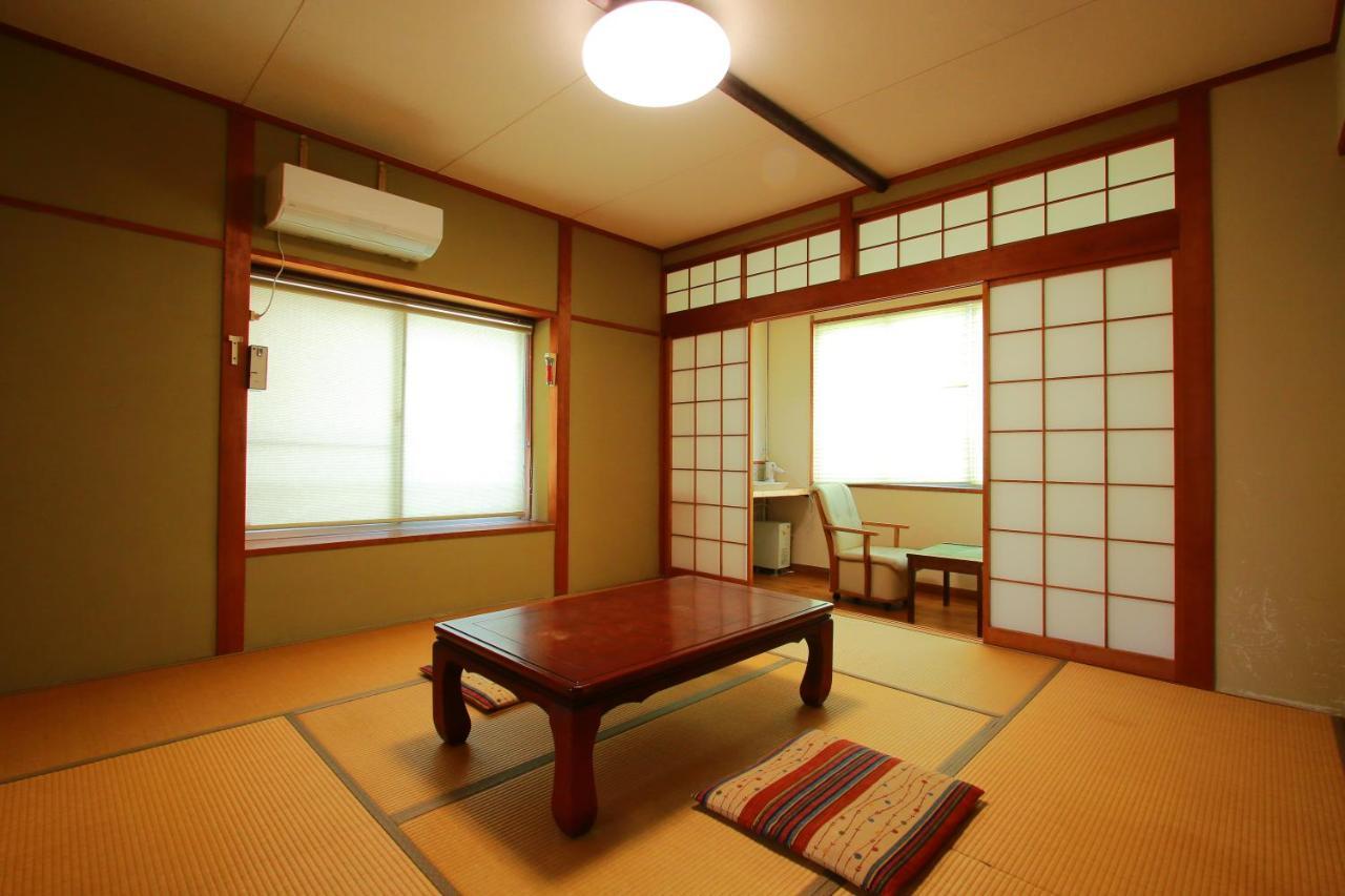 Family Ryokan Kawakyu With Showa Retro, Private Hot Spring Ibusuki Exterior photo