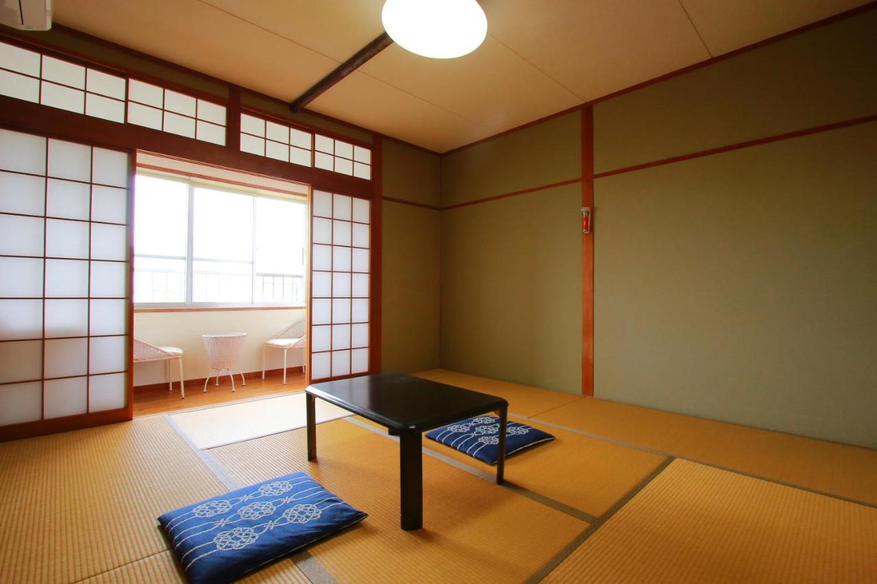 Family Ryokan Kawakyu With Showa Retro, Private Hot Spring Ibusuki Exterior photo